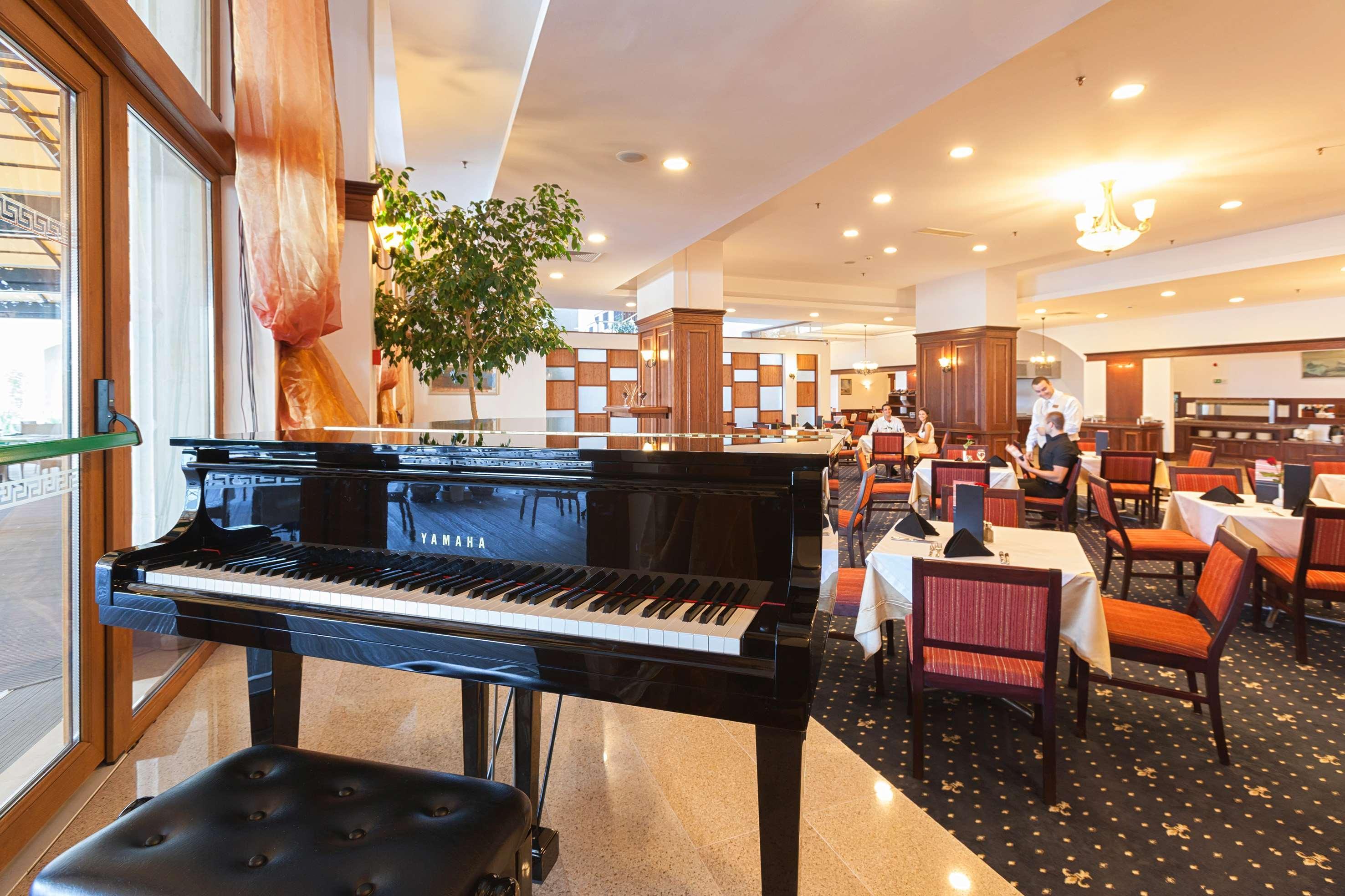 Marina Grand Beach Hotel 골든샌드 외부 사진